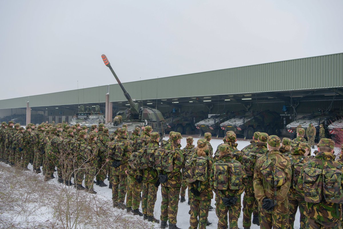 landmacht tweet picture