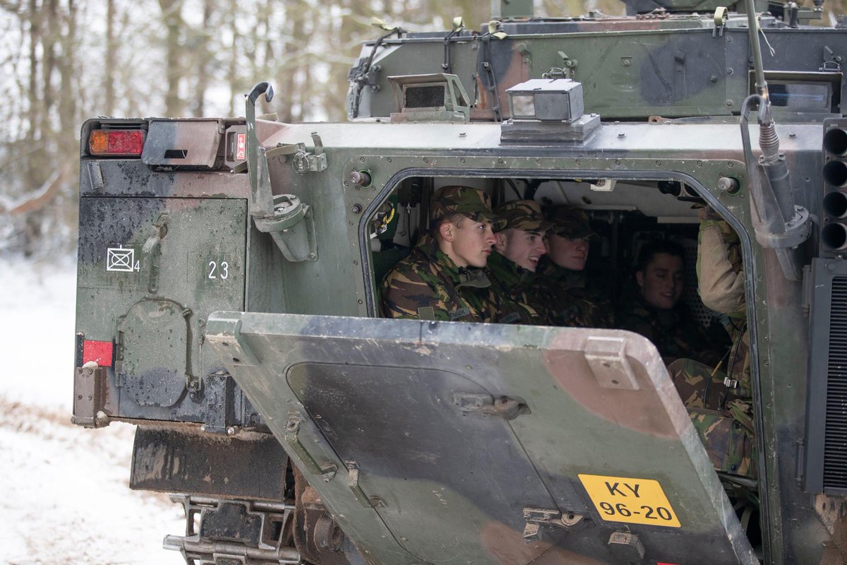 landmacht tweet picture