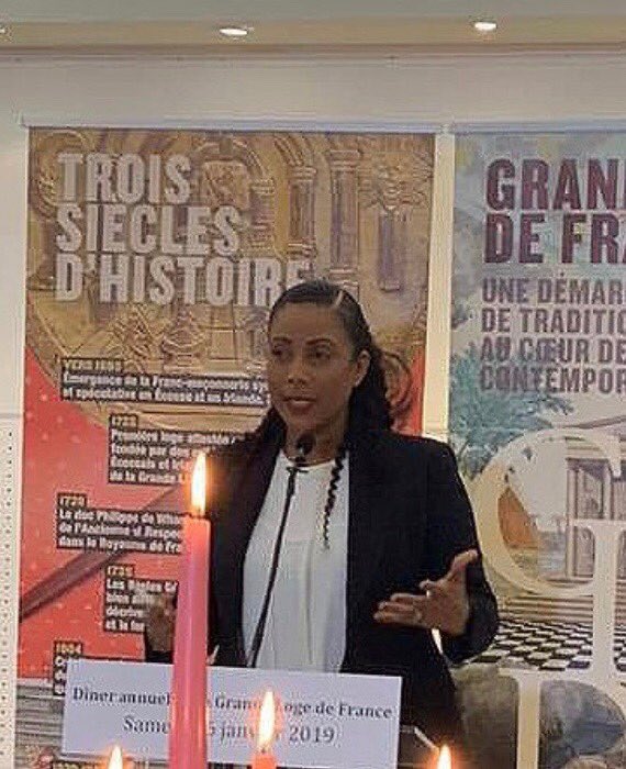 christine_kelly's tweet photo. Dîner de la ⁦@GLDF_Officiel⁩ 😊 https://t.co/TyPC6AFQLN