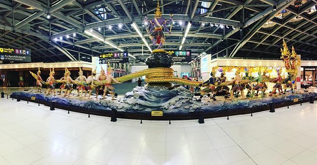 vrnkalra's tweet photo. If you fly out from the new Bangkok ‘Suvarnabhumi’ International Airport, the huge, colourful and impressive mythical statue popular in Thai and Indian culture, the 3-headed serpent Naga (his name Vasuki) in a spectacular tug-of-war scene with its mid-se… https://t.co/jsDEyaDds9 https://t.co/bKLPyZqGTX