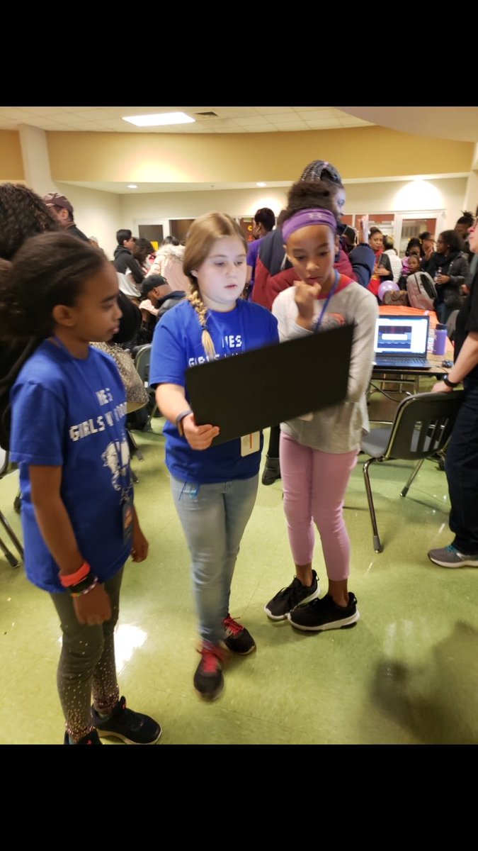 MESMustangPride's tweet image. 5th graders Ruth &amp;amp; Catherine explain the computer program they created while Mrs. Weihe &amp;amp; Ms. Pitts take the quiz 💻#techfair #talentedstudents #computerprogramer #girlswhocode @MontgomeryPTA @Carolina_Girl96 @RegionISupDCSD @DeKalbSchoolsIT @wrightway99 @DeKalbSchools