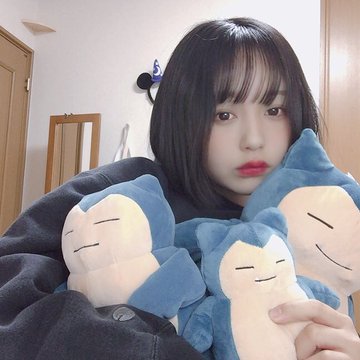 なえなの が持っているカビゴングッズが欲しい