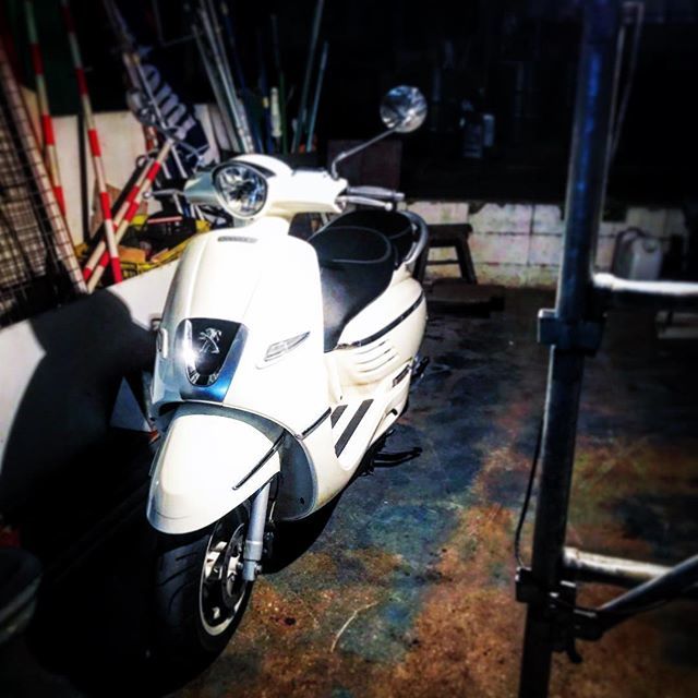 JT_RIDER_007's tweet image. 無事に買値がつきまして、短い付き合いでしたが・・・さよならプジョー！！#mydjango #peugeotdjango #プジョー #peugeot #ジャンゴ #django #ジャンゴ150 #django150 #スクーター #scooter #Motercycle #バイク #オートバイ#150cc bit.ly/2G1aWKy