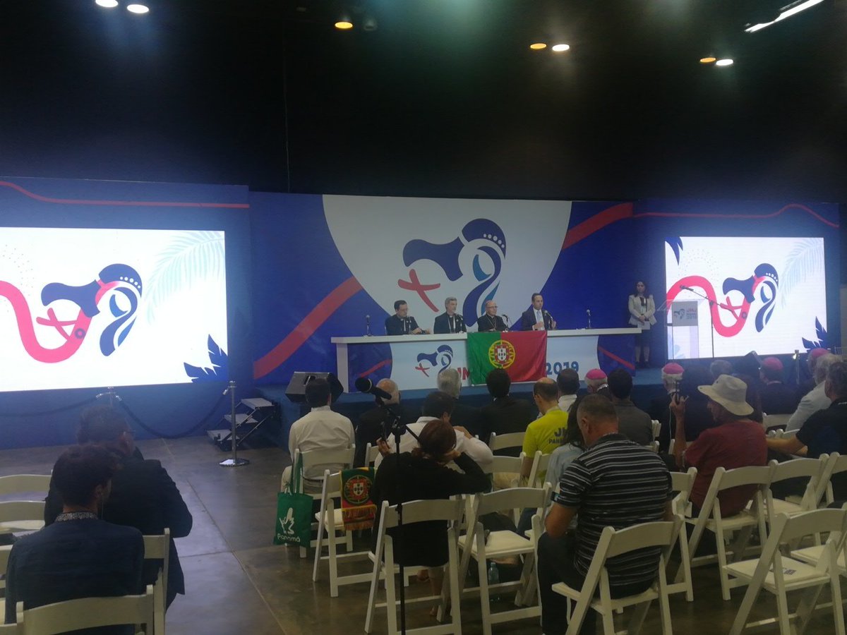 LaityFamilyLife's tweet photo. P. Awi Mello Secretario del #DLFV "Este evento sirve para reconocer la vocación evangelizadora y misionera universal de la Iglesia portuguesa" #Lisboa2022 https://t.co/qBqcRnKprj