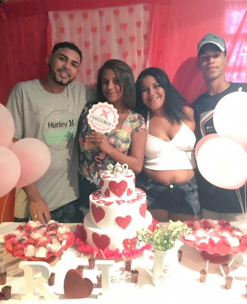 RayMayyara7's tweet photo. chá de panela dos meus bebês, felicidade me resume por participar e está presente desde o começo dessa história. 😭😍
#MissãoPadrinhosdeCasamento
#Falta10dias 💍💏
@Opsslo_ @Rennan22_ 💙 https://t.co/J2dwcKtB4M