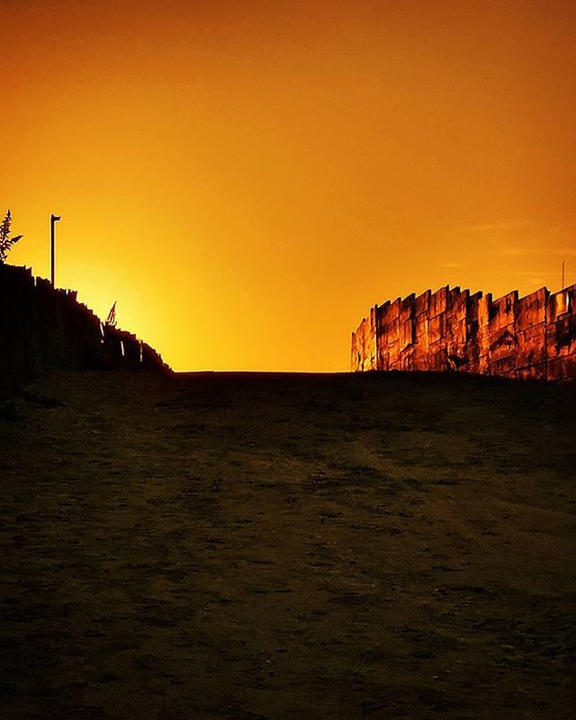 SortirdansMedoc's tweet photo. En cette période tempétueuse, la #TeamMedoc vous invite à vous plonger dans le souvenir d'un #coucher de #soleil sur la #plage du #PinSec en ce début d'année - 📷 : @titifred33
// #Winter #Hiver #Sun #Sunset #Skyporn #Sunrise_sunsets_aroundworld #Land… https://t.co/uqfAffj65H https://t.co/SeZHeeRPQC