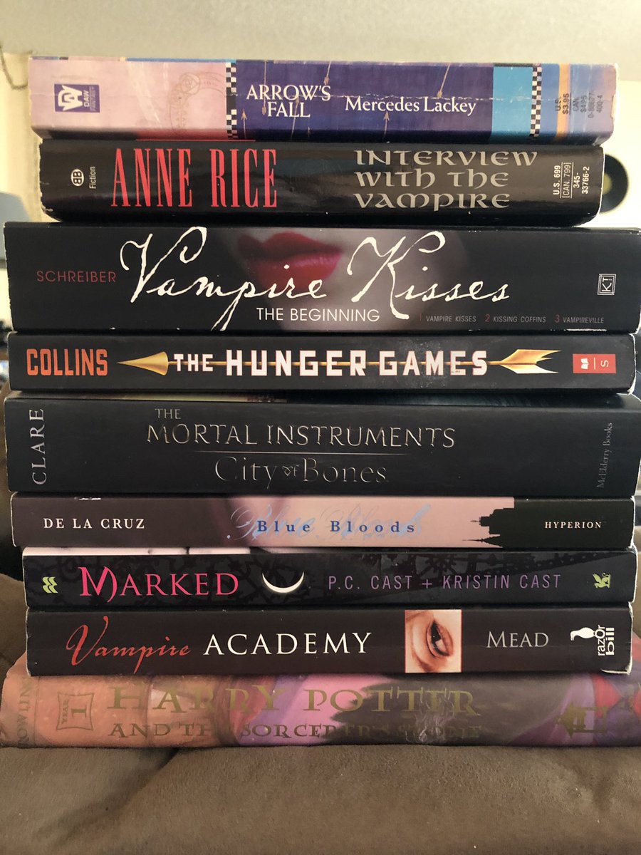 ANGELofMUSICval's tweet photo. These are some of my all-time favorite book series!! I love them so much!!
#favoritebookseries #24in48 https://t.co/1XV3u8ASgO