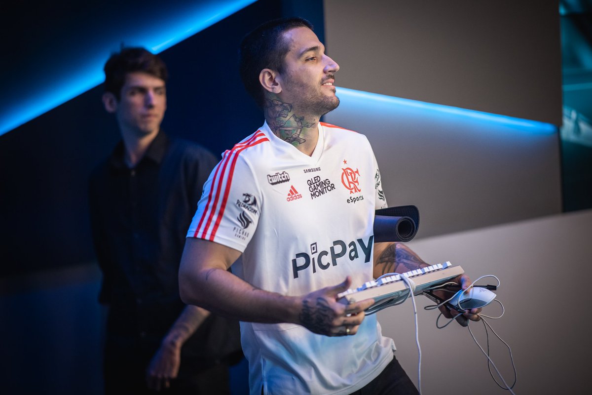 brttOficial's tweet image. Hoje nãoo, @micaOlol  

Obrigado filhos por todo o apoio, vocês são nossa maior motivação!

Até a próxima 😎

#GOFLA