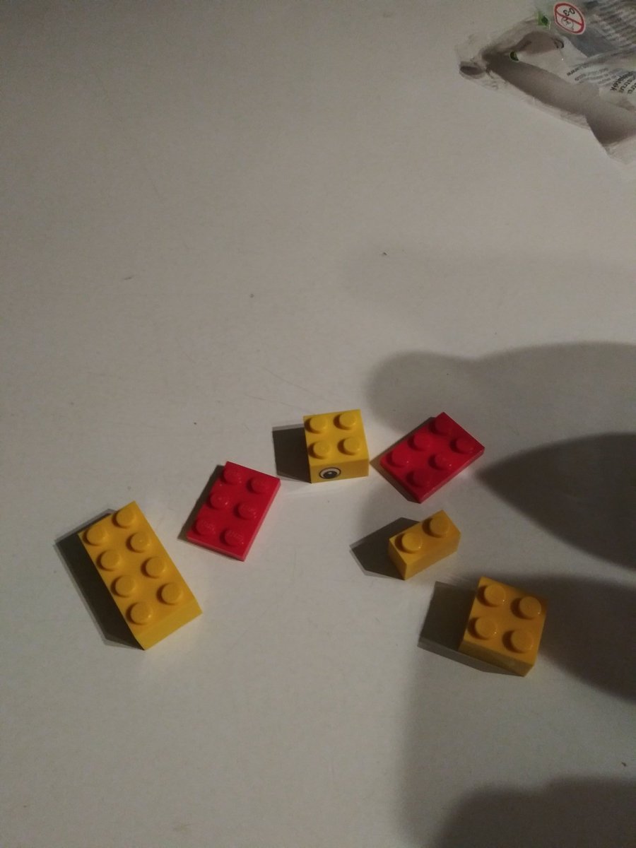 BookerPyria's tweet photo. Went to an Inservice yesterday, &amp; I enjoyed it..So I came home and asked my babies to do one of the mini task we had to do.
The task is to create a duck using the following Legos...They did it #HISDMathSciSummit https://t.co/MCEU08m1dJ