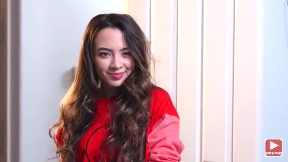 plentymerrell's tweet photo. I'm tooo late but dang Roni slays my whole existence @veronicamerrell @VanessaMerrell @MerrellTwins https://t.co/5RMpYJGMvz