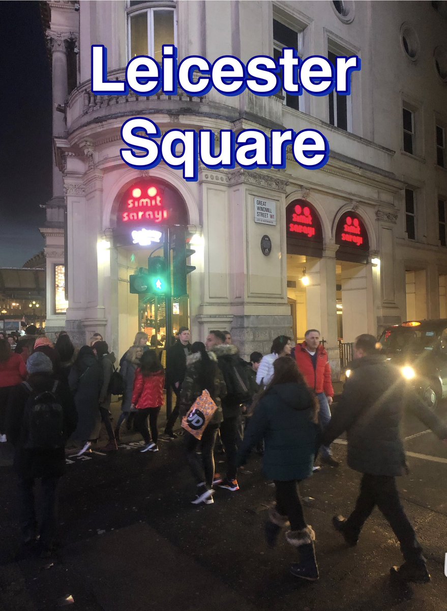 NursenKayaturk's tweet photo. Kahraman Simit Sarayı  hamburgere karşı ❤️LONDRA https://t.co/GNUHR8Oh3s