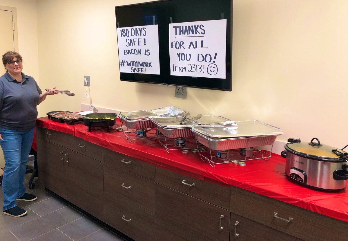 Seana_THD's tweet photo. Bacon is #whyiworksafe... Celebrating 180 days safe with the team at 2313--shout out to Paige for coming in early to cook for everyone! #homedepot #HD2313 #sheputscheeseintheeggs #baconisafoodgroup #theresfruittoo #butseriouslybacon @THDToddMurdoch @thd_young @KevinZ_THD https://t.co/BD0WGPR8yd