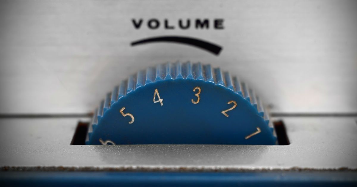 Et team med høj social kapital er bl.a. karakteriseret ved, at alle i teamet bidrager nogenlunde lige meget. Kan dit team prale af dét? buff.ly/2MG0tUc #dkledelse #teambuilding #socialkapital