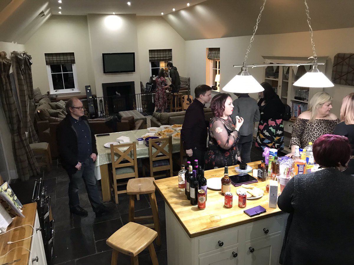 TimsNotWriting's tweet photo. Some highlights from last night’s #J♣️ spectacular in the Highlands, superbly hosted by @adele_pascale and @bringitonskippy , with star performers @andyfostermusic , William Douglas of @MiracleGlassCo and @TheQuill : bring on 2020! https://t.co/4BdgFIk0jJ