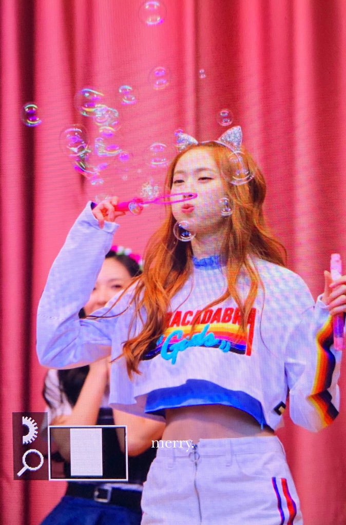 maysarchives's tweet photo. ↷ 190127 + © may041116 
✧ #체리블렛 #메이 #MAY

may with bubbles ! https://t.co/T0SUCB92Ud