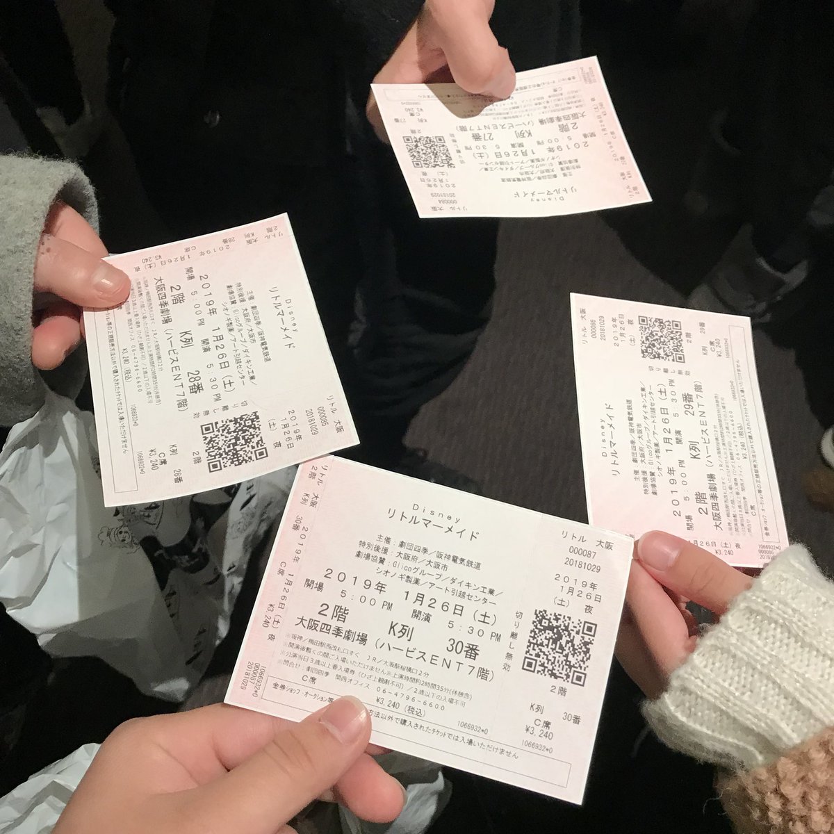T0D4M0M9's tweet photo. 演劇部のメンバーでリトルマーメイド見てきた‼︎
もう最高すぎた！
オススメやで‼︎ほんっまに‼︎ https://t.co/tc6R1b3nSg