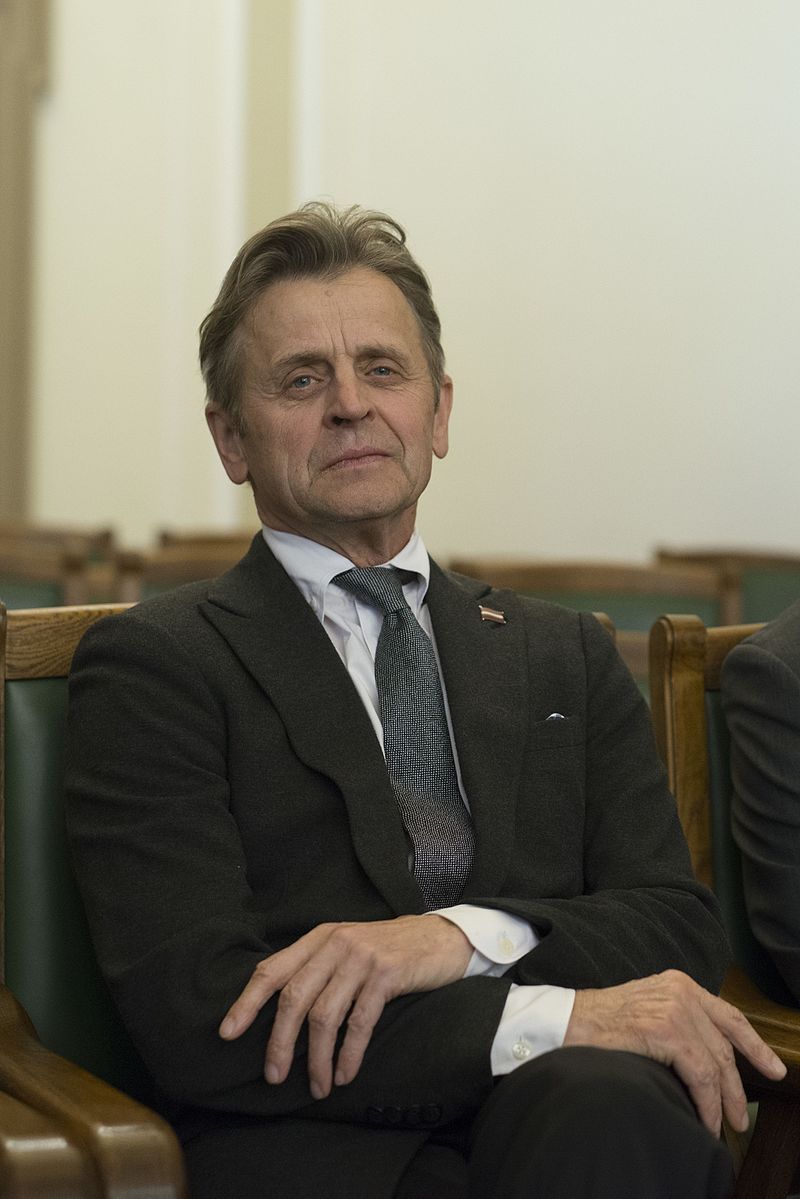Happy 71 birthday to my beloved Mikhail Baryshnikov. 