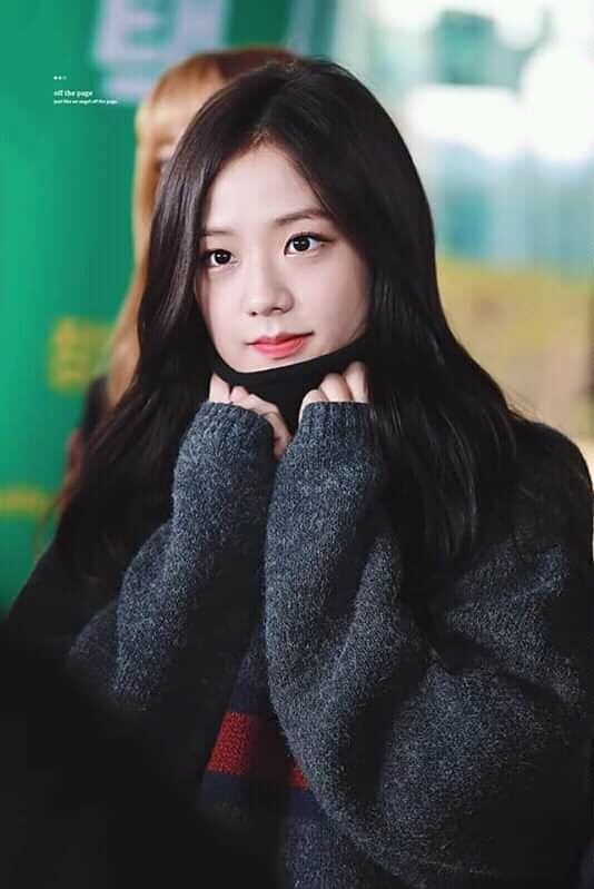 trying_0097's tweet photo. J I S O O _ _ _ _ _ _ _ _ _ _ _ _ 
B L A C K P I N K
มุมนี้น้องน่ารักม๊วกกกกกละลายเลยยย😍😍 https://t.co/8tlDE7lkBS