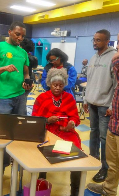 _CodeCrew's tweet image. We've been promoting a lot of stuff lately and doing the most 😉
This morning we are going to share a few 📸 from recent events.
1st, some more pic from our Family Fun Day of Coding from #MLKDAYSOFSERVICE you are never too young to learn to #code.
#MLKDay 
#GRITGRINDCODE
#MEMTECH