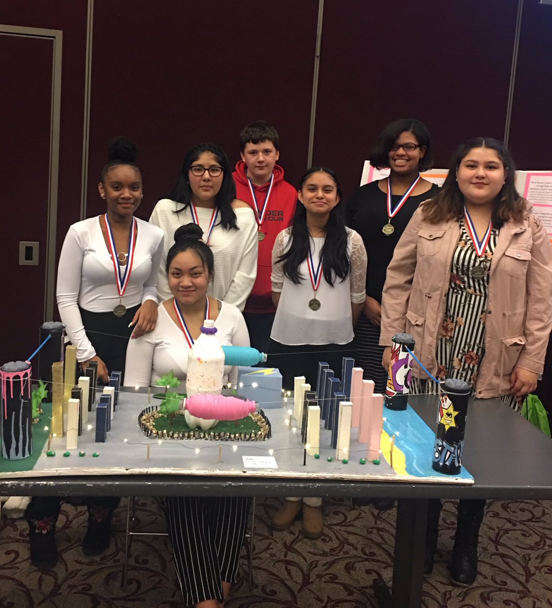 vickig252's tweet image. #NCFutureCity2019 Look at those BYTE-ing STEM Sharks! #STEMSharksBYTE #TeamSTEM #STEMulatingMinds #VANCECoProud #VCSBetterTogether2018 #VCSNoExcuse #VCSBelieveIt @VanceCoSchools @StemEHS #STEMulatingMinds