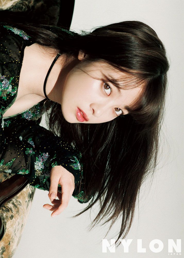 新品レア【橋本環奈】週刊少年マガジン2015年29号【書店の封用ビニール ...