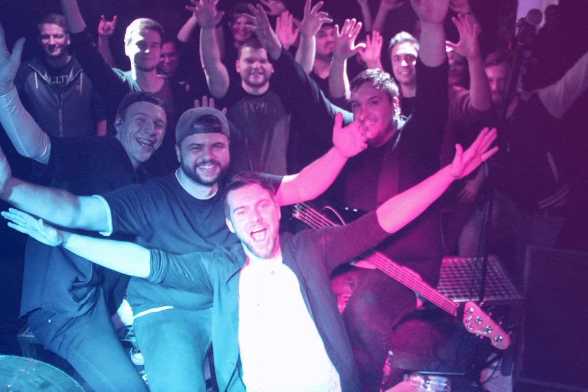 Substation_Band's tweet photo. +++ DANKE SAARLOUIS!!! +++

Was für ein verrückter Abend beim zehnten Support Your Scene! Danke an alle, die da waren und natürlich an die unfassbar geilen Bands!  <3
Eure Schnuggies 💙

#substation2019 #substationontour #supportyourlocalscene #live #trancecore https://t.co/O8XHY5iA91