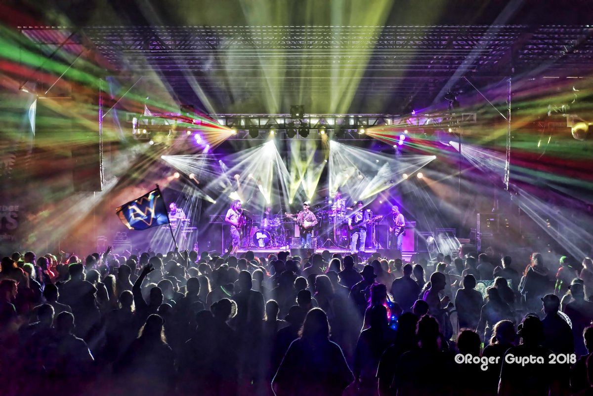 #earlybird ticket sales are ENDING this Friday at Midnight 
3-Day Passes ONLY $99 with early bird #Deals #WestVirginia #Almostheaven #MMFest2019
 mountainmusicfestwv.com/tickets/