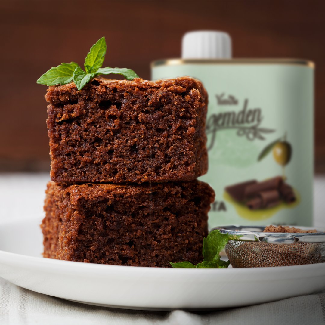 Kakaolu kek, kakaolu olalı böyle lezzet
görmedi! 😊 ‘Bu yıl farklı tarifler de
deneyeceğim’ diyen herkes için Çikolata Yağlı Kakaolu Kek tarifi #Egemden! Çikolatalı Kek Günü kutlu olsun! ❤️

egemden.com.tr/yemek-tarifi/c… yagli-kakaolu-kek