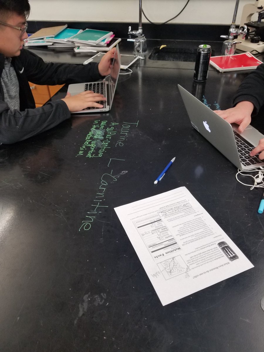 jfavela3's tweet photo. Students researching ingredients in Energy Drinks. Final Product is a debate. Should we be drinking Energy Drinks? Does it affect cell processes? @SDOAPantherNT https://t.co/GFZHWTaERq