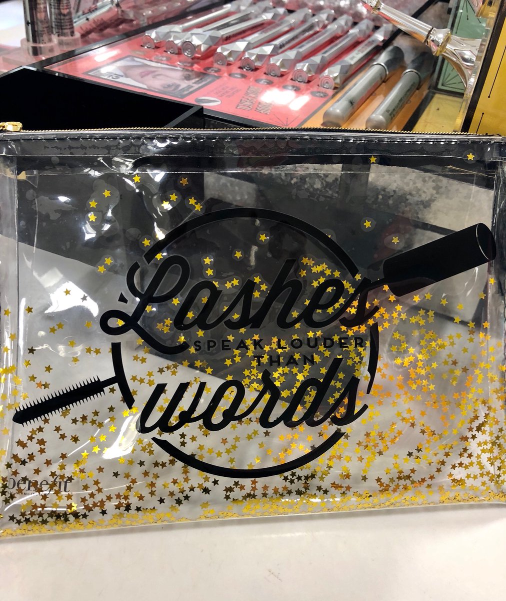 lipsticktv's tweet image. Lashes Speak Louder Than Words!👀Starry makeup bag⭐️ ⁦@BenefitUK⁩ #theyrereal #badgalbang #benefit #mascara ⁦@BootsUK⁩
