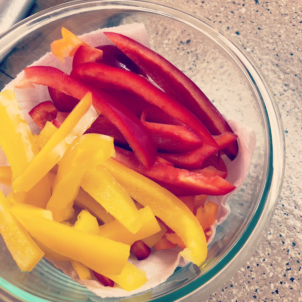 KSisson_Counsel's tweet photo. Sunday looks like meal prep at our home. The weeks are hard enough without determining supper each night. How can you simplify your week?

#planahead #mealplan #makeyourweekgreat #weeklyencouragement #kellyandtheencouragerspodcast #sissoncounselingservices https://t.co/JBsxRJO7LB