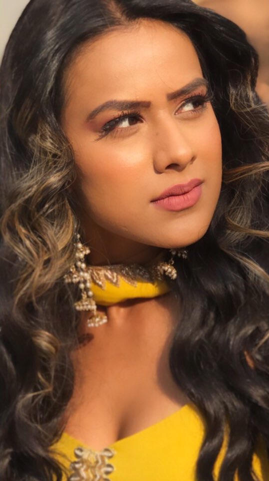Theniasharma's tweet photo. 💛🔆 https://t.co/2BISCPkrZp