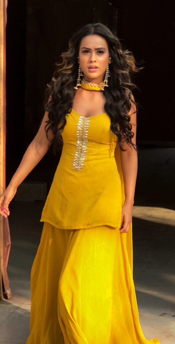Theniasharma's tweet photo. 💛🔆 https://t.co/2BISCPkrZp