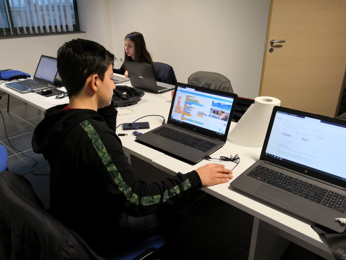 coderdojocs's tweet image. due giorni di intenso lavoro per il team M.A.T.
un team giovane ma che farà strada!! Come sarà andata questa #KGJ19 ? @kidsgamejam #togetherwewin
