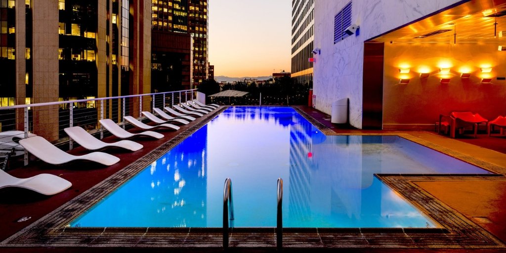 helloendless's tweet photo. Walking into a hotel negotiation without knowing exactly what you want and need is like walking into a fight without any training or gear. You have to have a game plan of what you need and how you’re going to get it. https://t.co/rPgAntmdtb #hotelblocks https://t.co/EmjDijDSHf