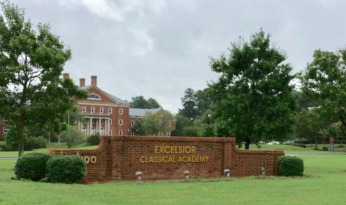 Tour for Prospective Families Thursday, February 7 at 9:30 am at 4100 N. Roxboro St. Sign up: goo.gl/forms/7C1TFuiA…