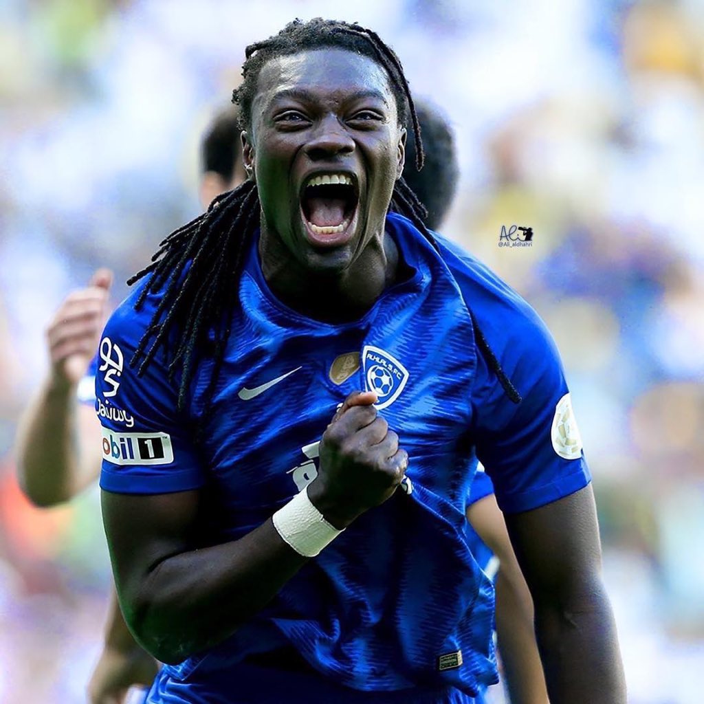 thamr07_'s tweet photo. #الهلال_الفيحاء

الثنائي " غوميز و ادواردو " ساهما بـ42 هدف من 65 هدف سجلها الهلال هذا الموسم 🌟💙💙

ثنائي رععب 💙🔥 https://t.co/i4QI5Weyv2