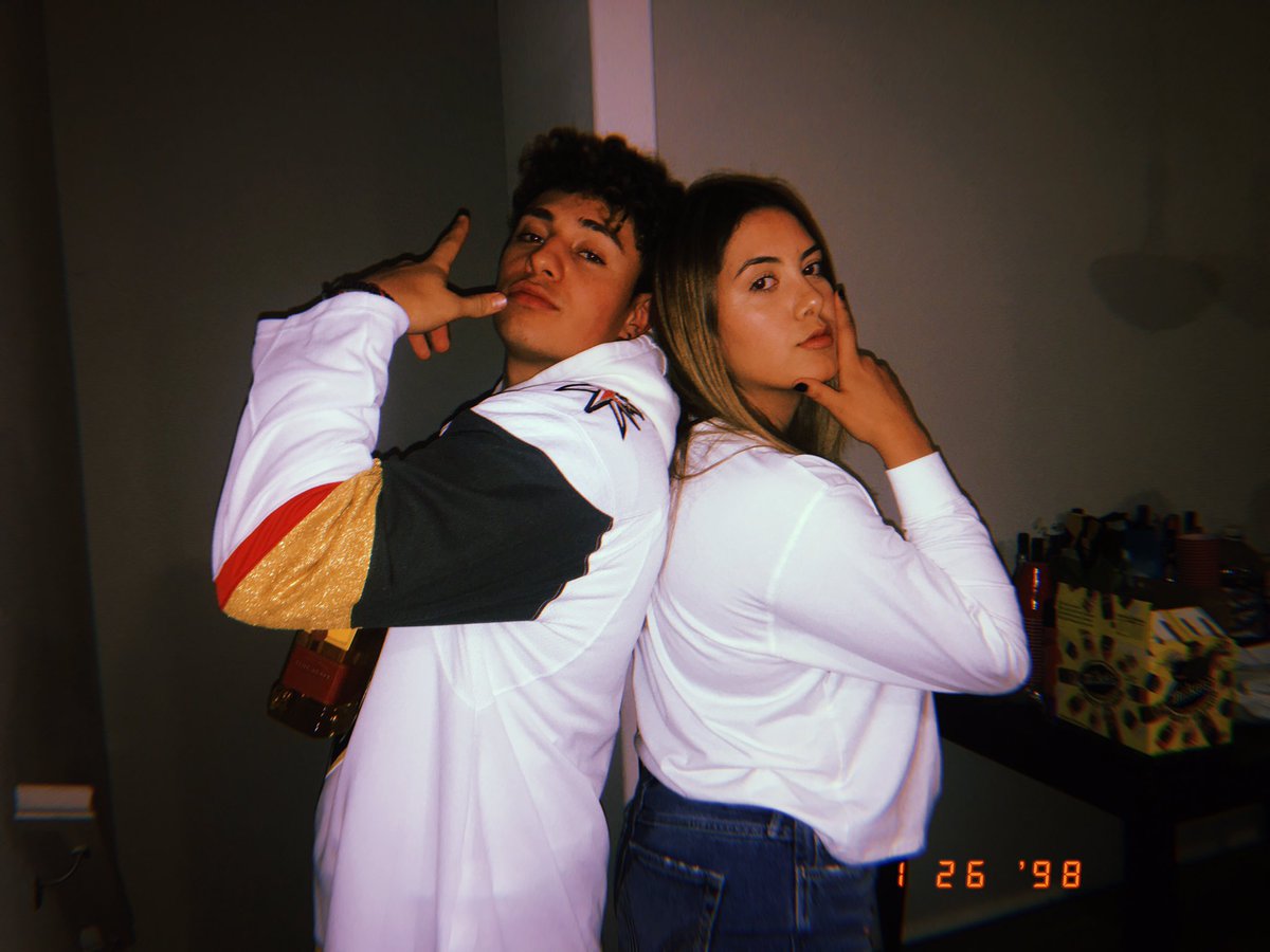 Got hella pics for no reason... so let me bless ya feed with some good lookin ppl