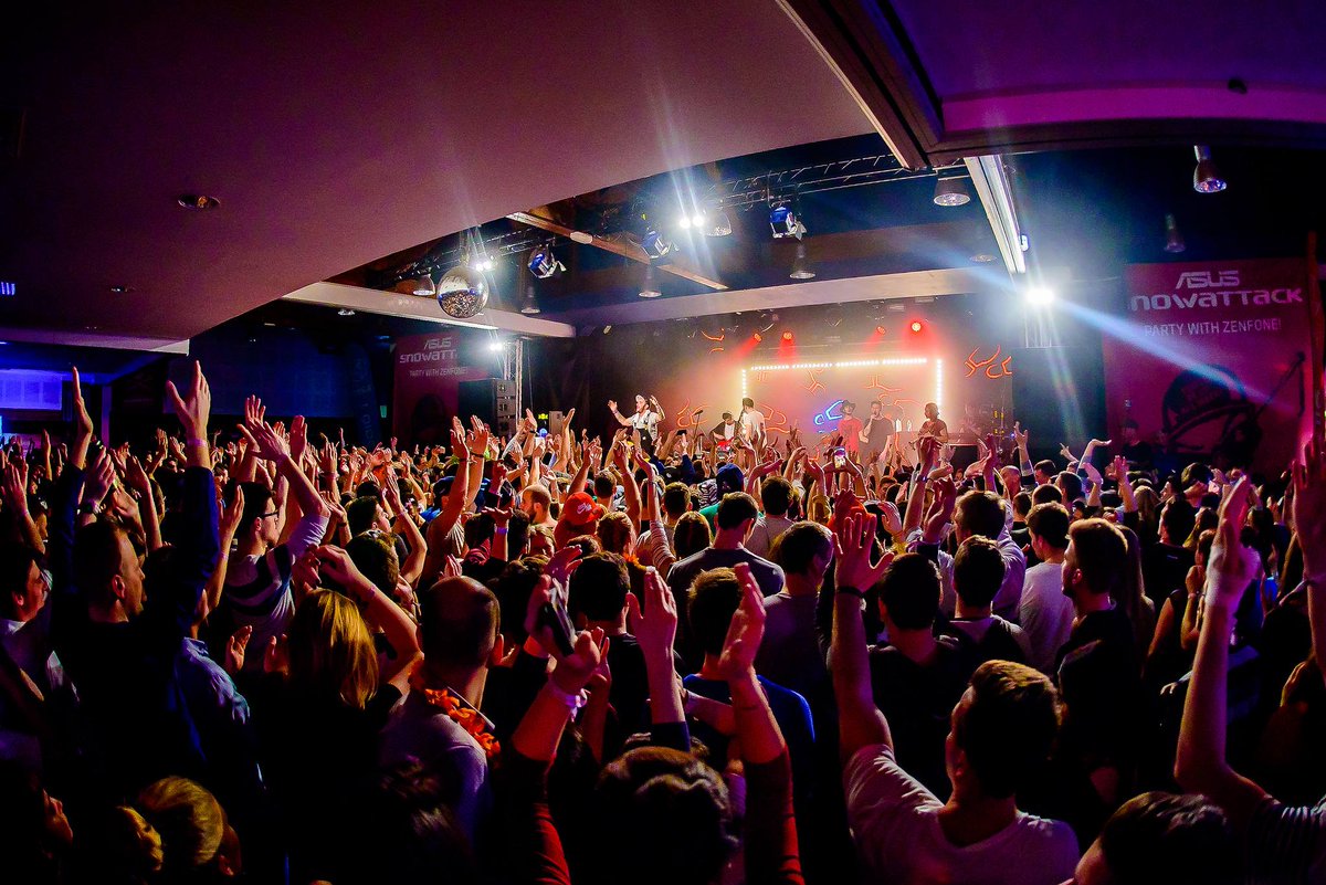 SnowattackES's tweet image. ¿Eres un/a snowattacker de verdad? 🤔  ¡A bailar esta noche! 💃

MILLER PARTY ARENA desde las 22h
DJ JAM-I
ENDY
Edo Denova

Pub Le Curious desde las 21:30h
MA1A

SNOWFEVER desde las 22:30h
Mira Monoka
Rassa
Palmfood

+ Noche temática rusa en YETI