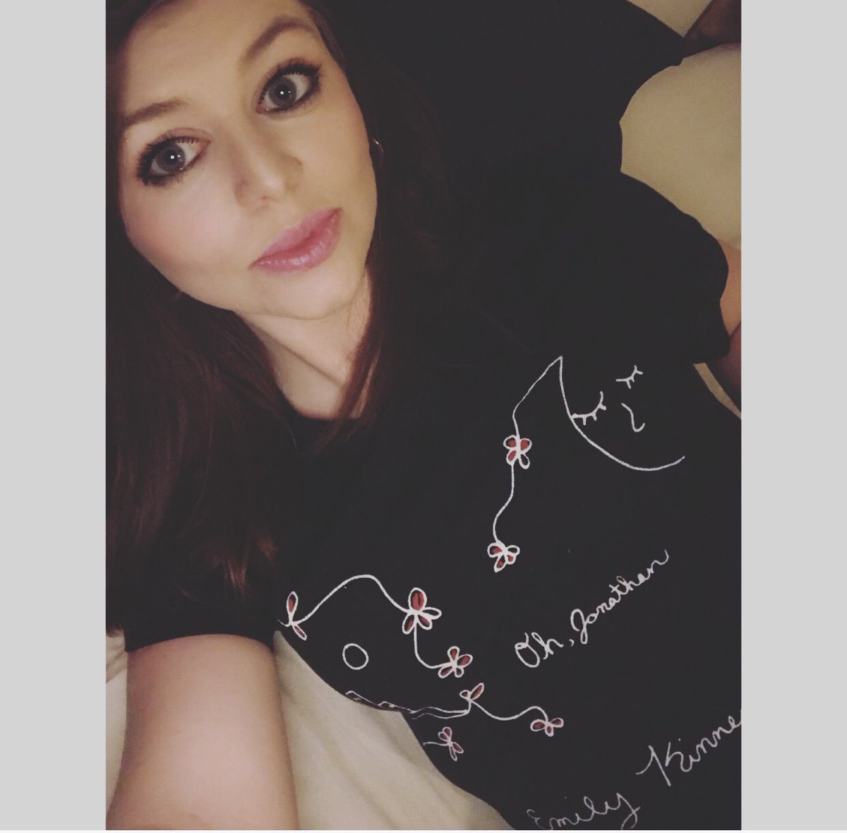 jessbennett23's tweet photo. Supporting my girl @emmykinney today and everydayโค๏ธ#ohjonathan https://t.co/6gRQWtlF01