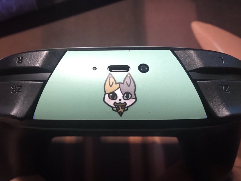 xSerisuu's tweet photo. I recently received my custom Pro Controller decals from @DecalGirl #decalgirl 😻 https://t.co/49vzYupG6i