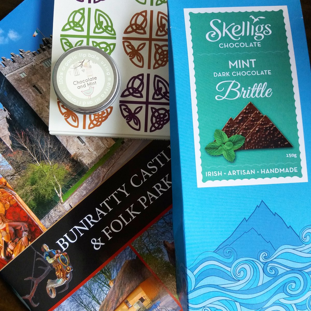 carriem984's tweet photo. I am powerless in the face of a good gift shop... 🙈

#skelligschocolate #celticcandles #celticcandlesireland #wildgoosestudio #supportlocal #supportirish #buyirish #shopsmall #bunrattycastle https://t.co/dNzqHsDDLF