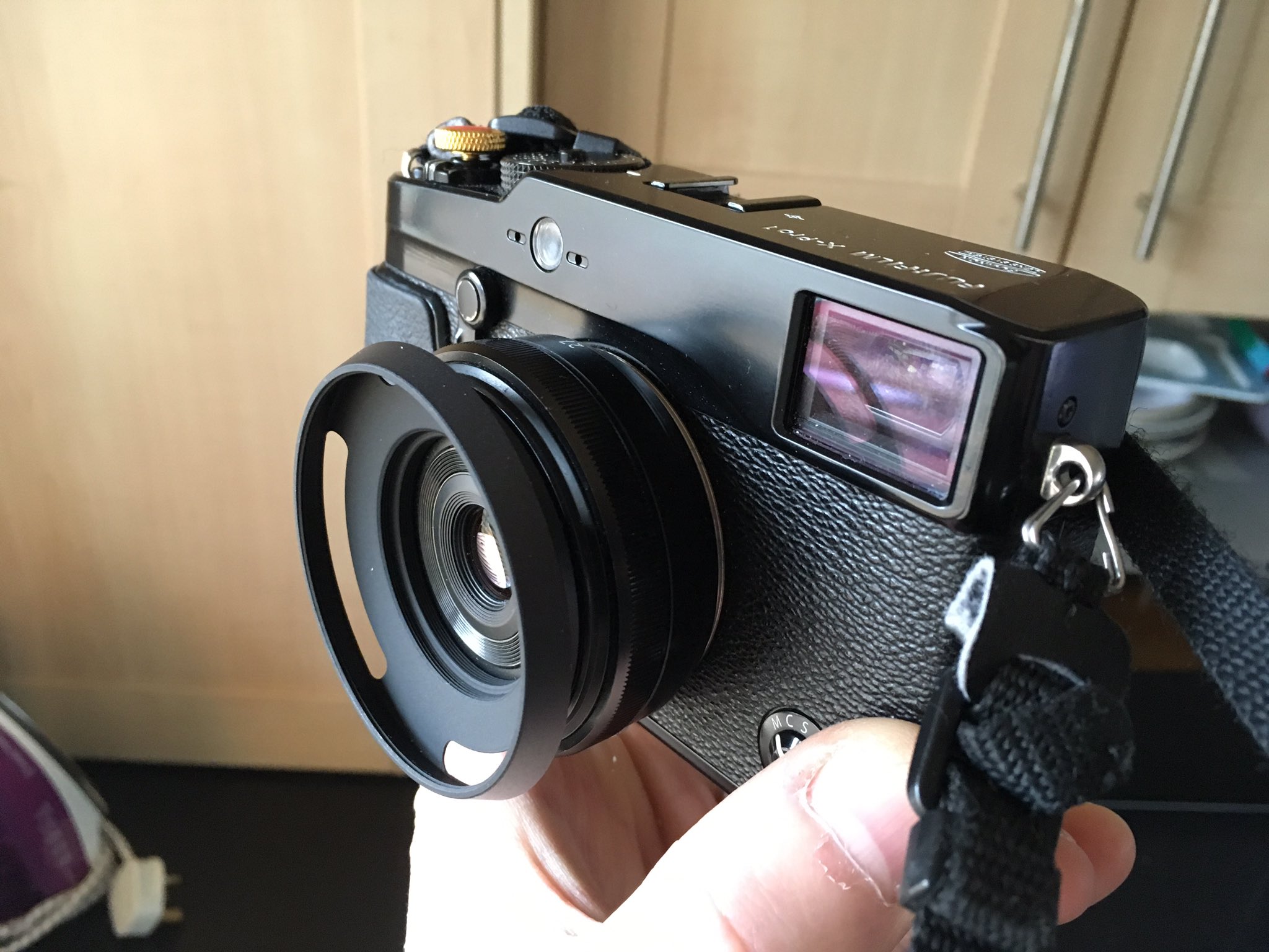 fuji 27mm lens hood