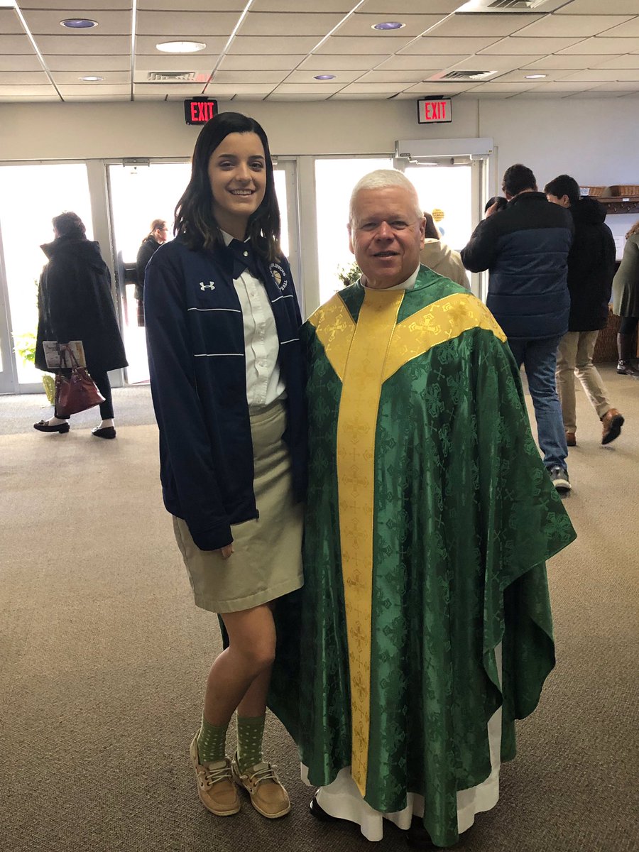 StRoseHouse's tweet photo. Some of our seniors on this chilly Sunday #picswithmypastor @FaithofaGriffin @StRoseHouse https://t.co/k0XQTJRp9m
