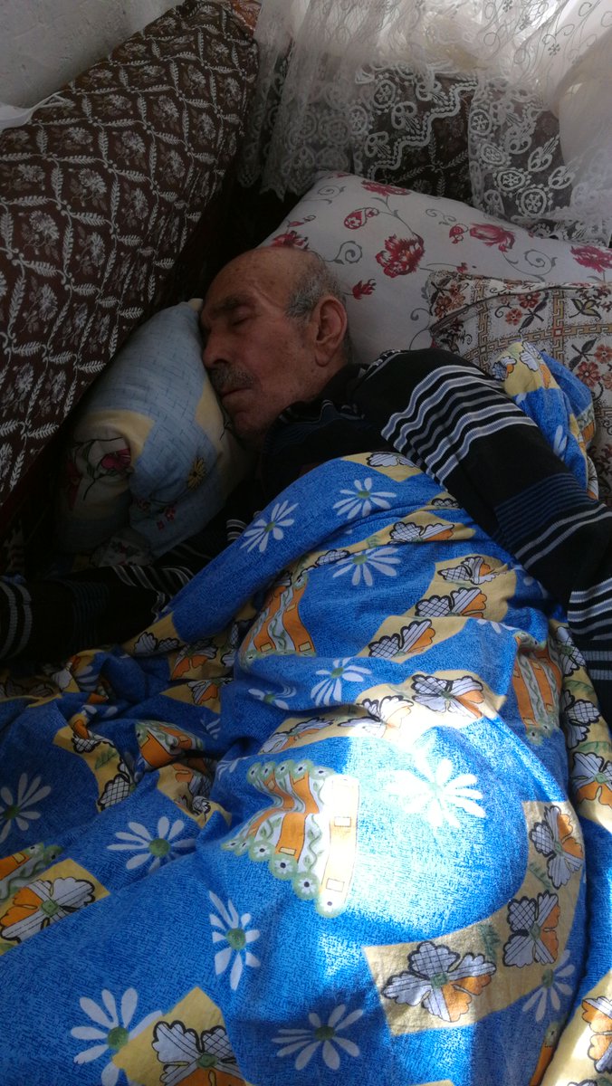 74 yasinda kanser hastasi babam var son evreleri 
biz Nevşehir liyiz
(ayrıca nevsehirde 8 aydir kemoterapi doktoru yok)
babama acil olarak kenevir yagi Thc ve Cbd yagi lazim 
lutfen bana yardım edin 
lutfen bu yagi bulabilmem icin bana yardımcı olun
teşekkürler