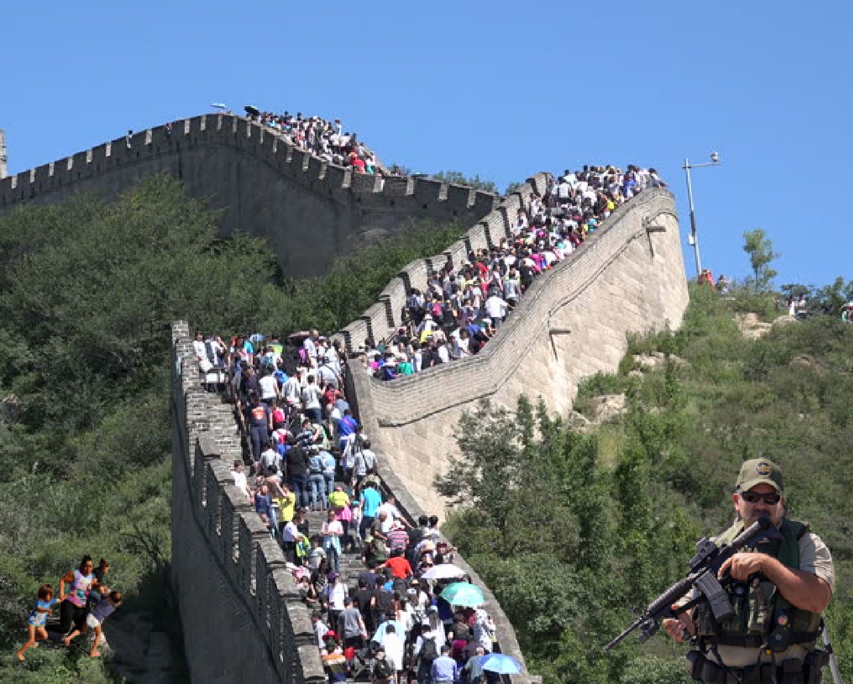 buldog1's tweet photo. If a wall is necessary perhaps we can monetize it, make it a HUGE tourist attraction just like in Gina. https://t.co/XxpYBRL9q6
