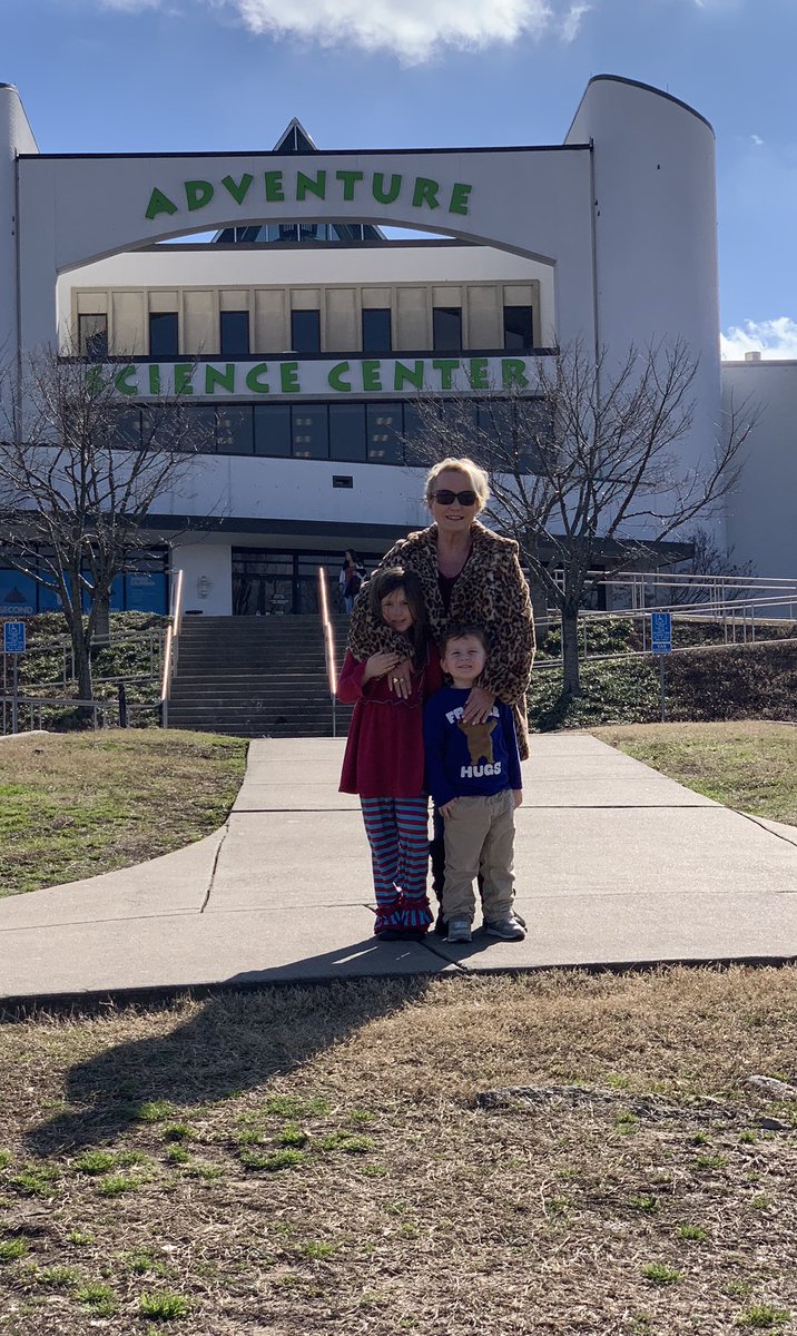 jilljh124's tweet photo. Field trip to the science museum! https://t.co/Xz0GlmBsy0
