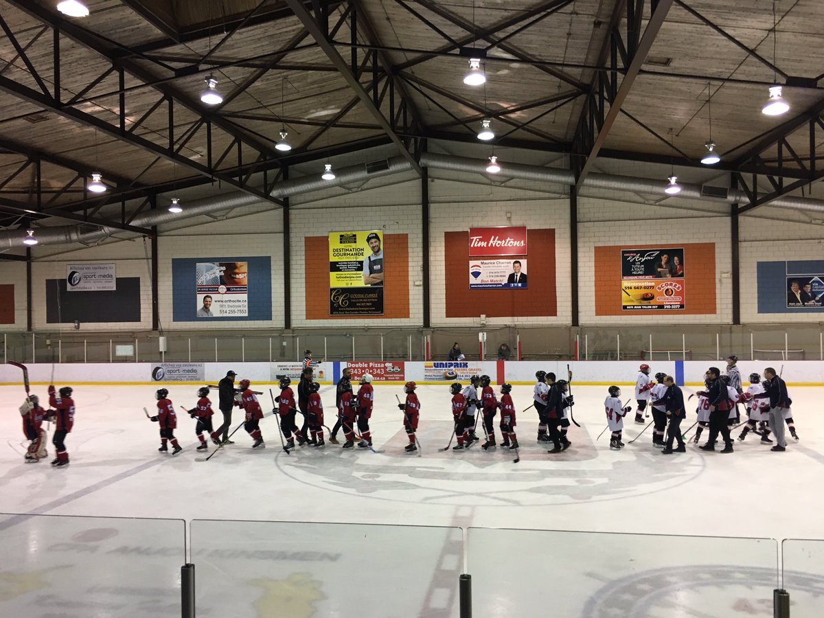 PamPetrakos's tweet image. Congrats to my son’s hockey team on winning their semi-final game at 🏒 PeeWee tournament this morning!! 👏🏻On to the Finals later on today!! Their 4th game in Two days! #ProudMom #ProudManager #HowIspentmyweekend #hockeytournament #44   ❤️