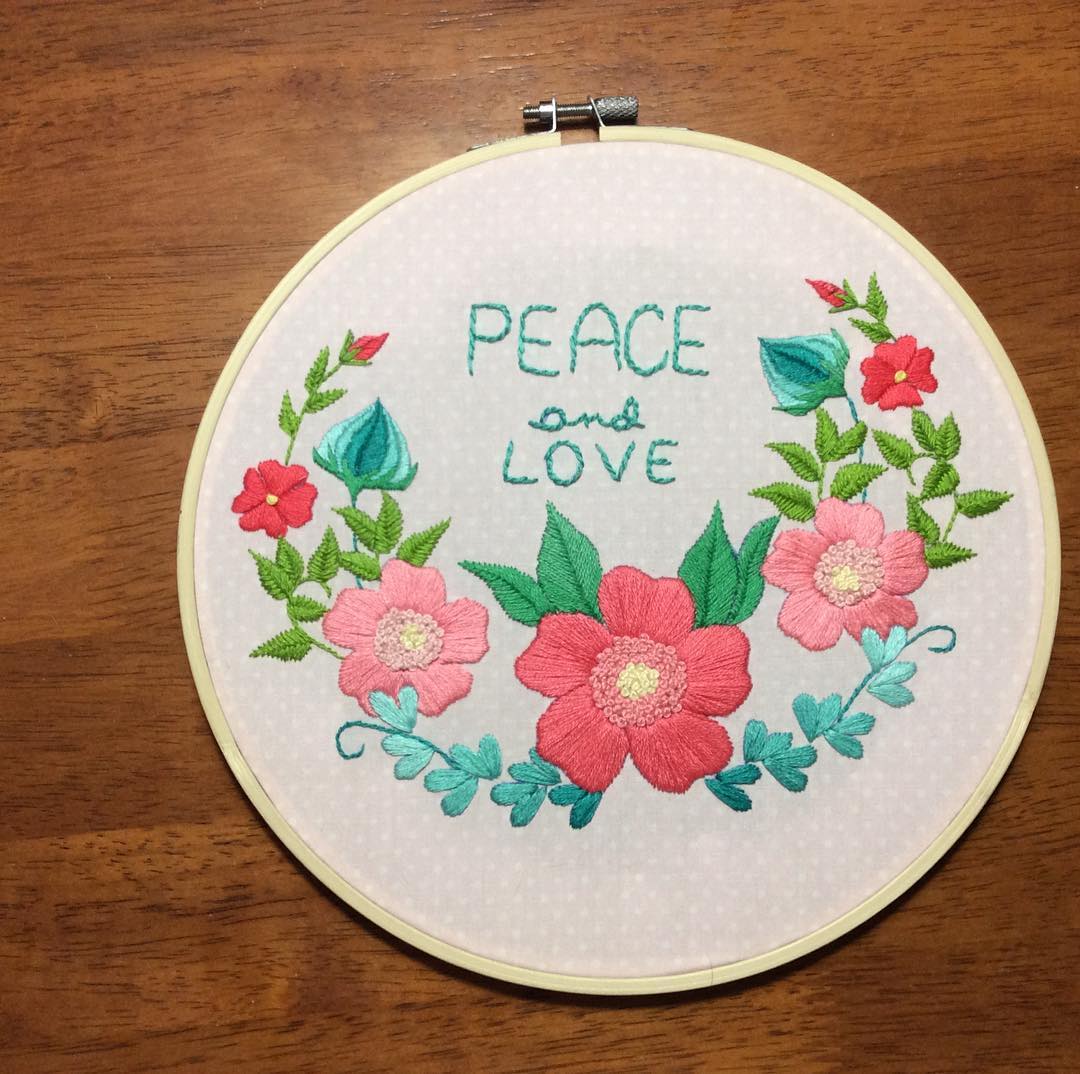 Let's commit our day to these! 🙏❤️ @connie47wilding . . #embroidery #handmade #needlework #crafts #handmadecrafts #peace #love #positivity