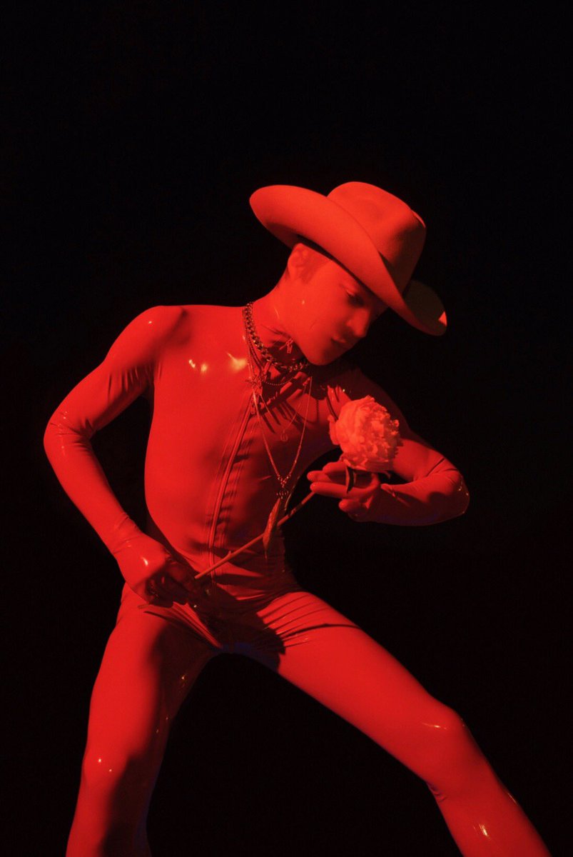CageTheElephant's tweet photo. Photo credit: Neil Krug https://t.co/7KwfMR0hpN
